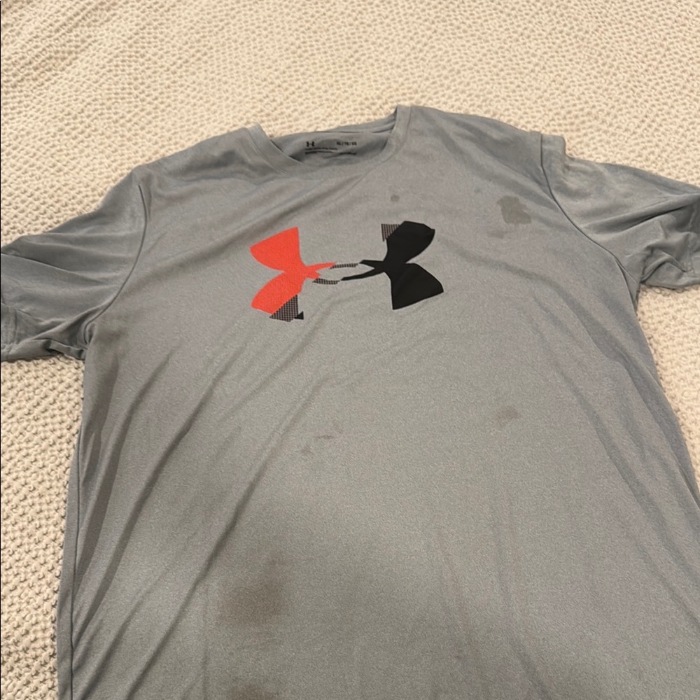 Under Armour Gray and Red Short Sleeve Tee